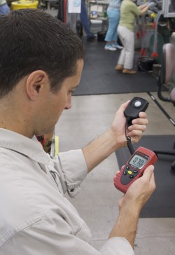 The Amprobe LM-100 light meter measures the visible light from fluorescent, metal halide, high-pressure sodium or incandescent sources.