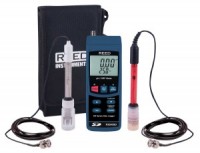 R3000SD-KIT includes: R3000SD Data Logging pH/ORP Meter, R3000SD-PH2 General Purpose Electrode, & R3000SD-ORP Professional ORP Electrode.