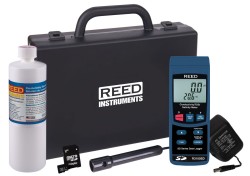R3100SD-KIT includes: R3100SD Data Logging Conductivity/TDS/Salinity Meter, 16GB Micro SD Memory Card with adapter, AC Power Adapter and R1430 Conductivity Standard Solution
