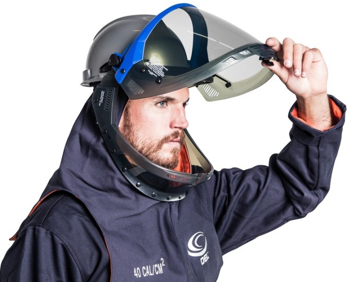 OEL 40 CAL/cm Clear Lift-Front Hood