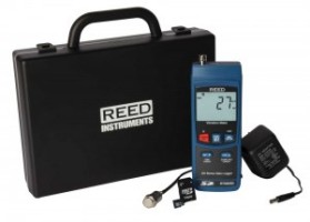 R7000SD-KIT Includes: R7000SD Data Logging Vibration Meter, Cable, 16GB Micro SD Memory Card w/adapter, AC Power Adapter & Case